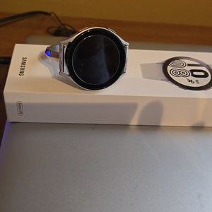 Samsung Galaxy Watch 4